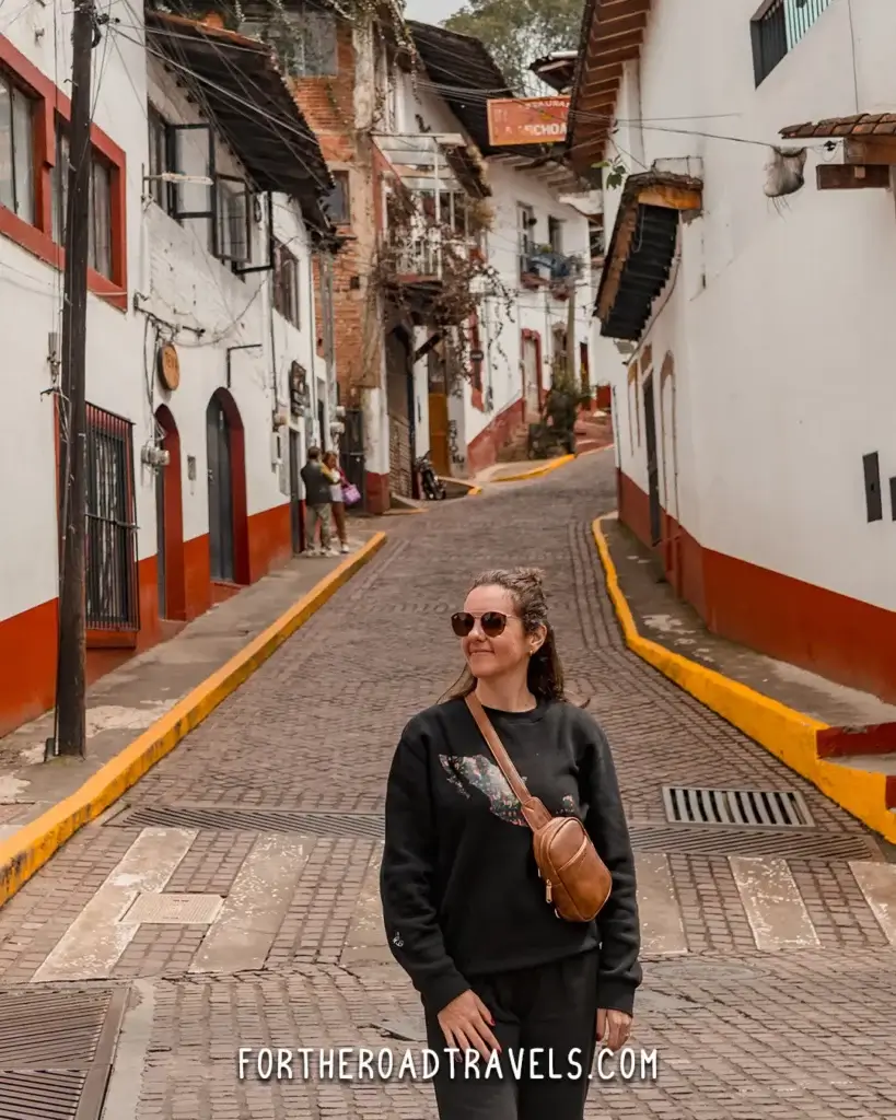 Valle de Bravo Strolling Streets